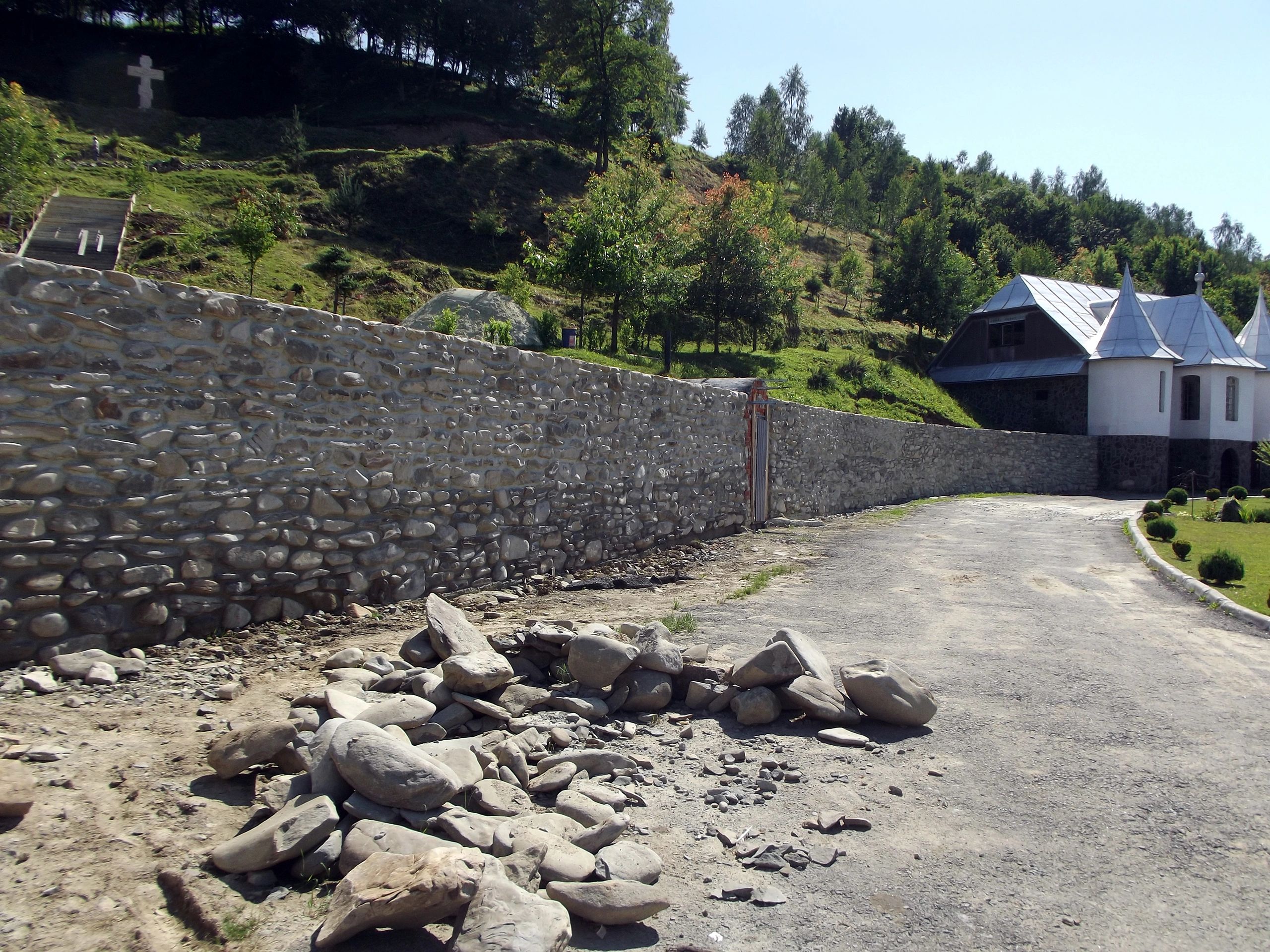 Retaining walls are great for landscapes. Maintenance on yard and scapes are so important. We will take care of that for you.